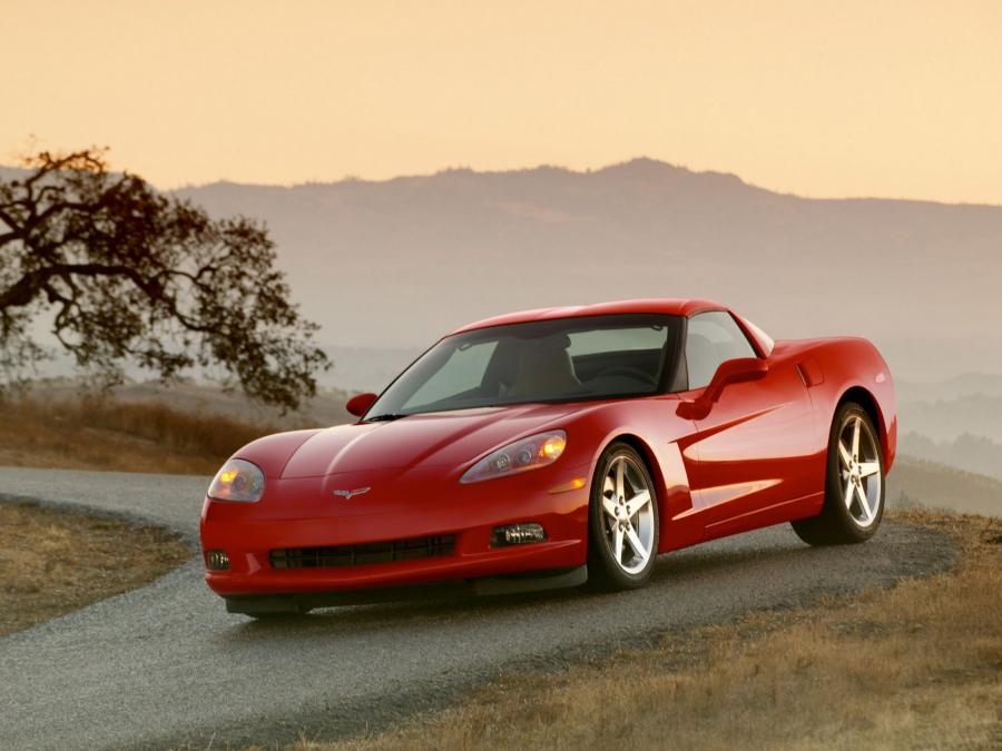  Chevrolet Corvette Coupe 2004 года  (фото 7 из 16)